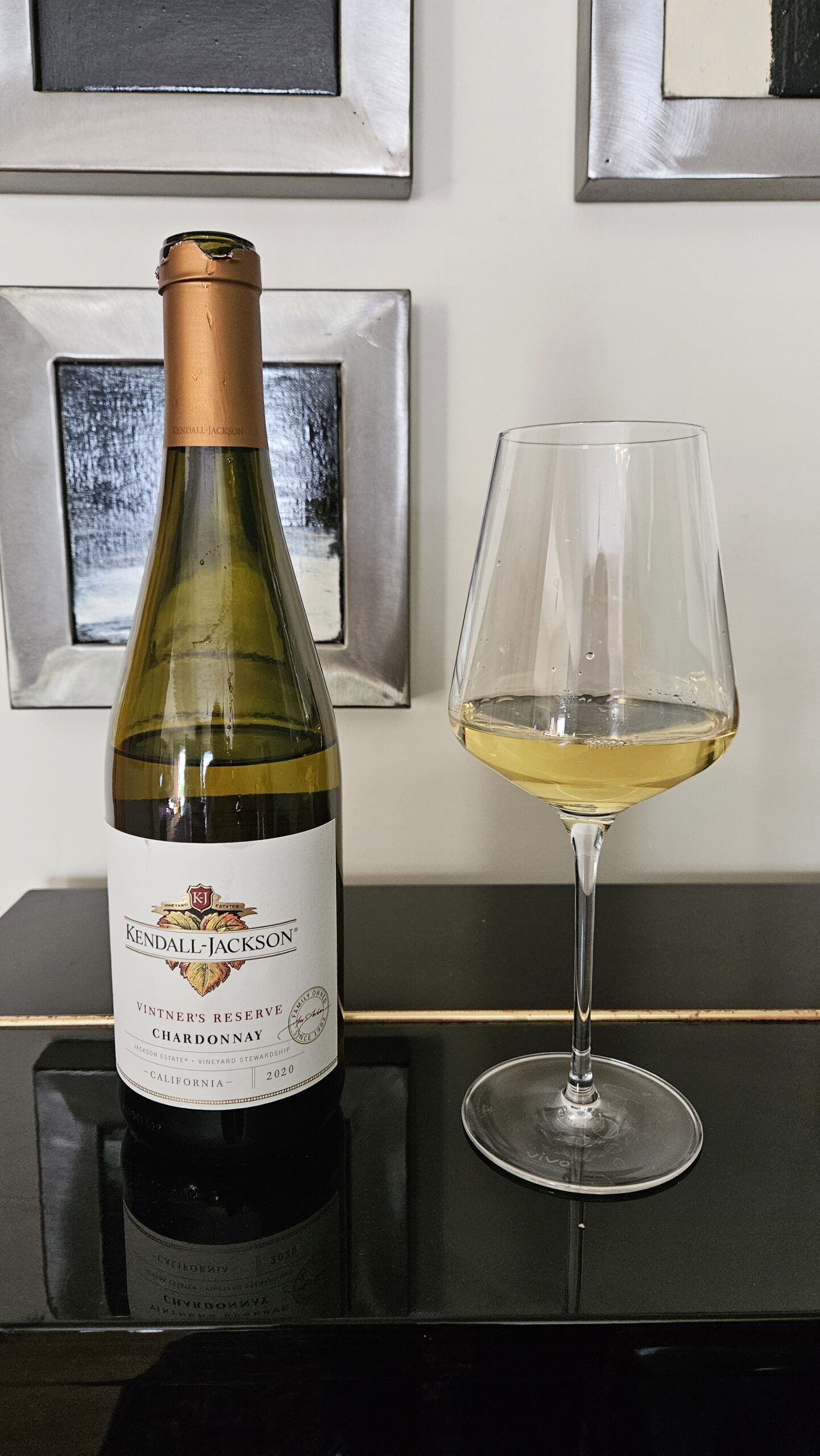 Read more about the article Chardonnay 2020 Vintner’s Reserve – Kendall-Jackson